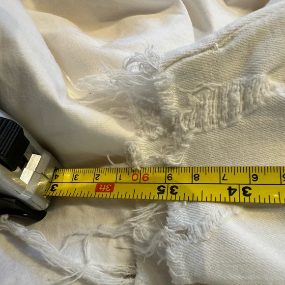 Free People Distressed White Jeans Size 28 - Picture 8 of 8